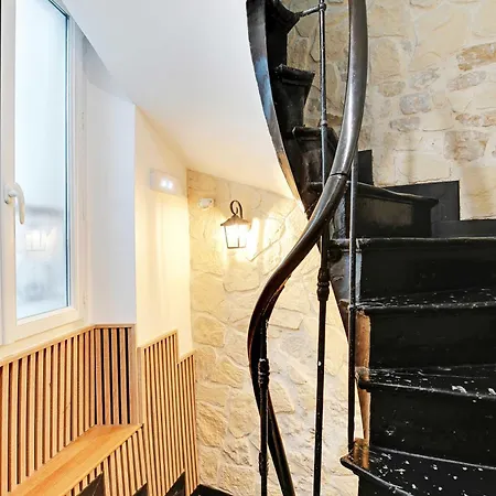 Modern In The Heart Of - Appartamento