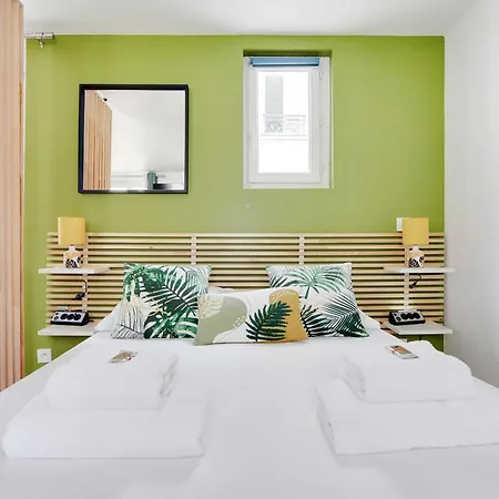 Modern In The Heart Of - * Parigi