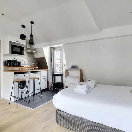 Modern In The Heart Of - Appartamento