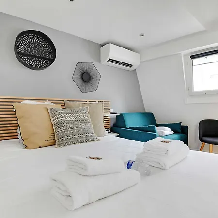 Modern In The Heart Of - * Parigi